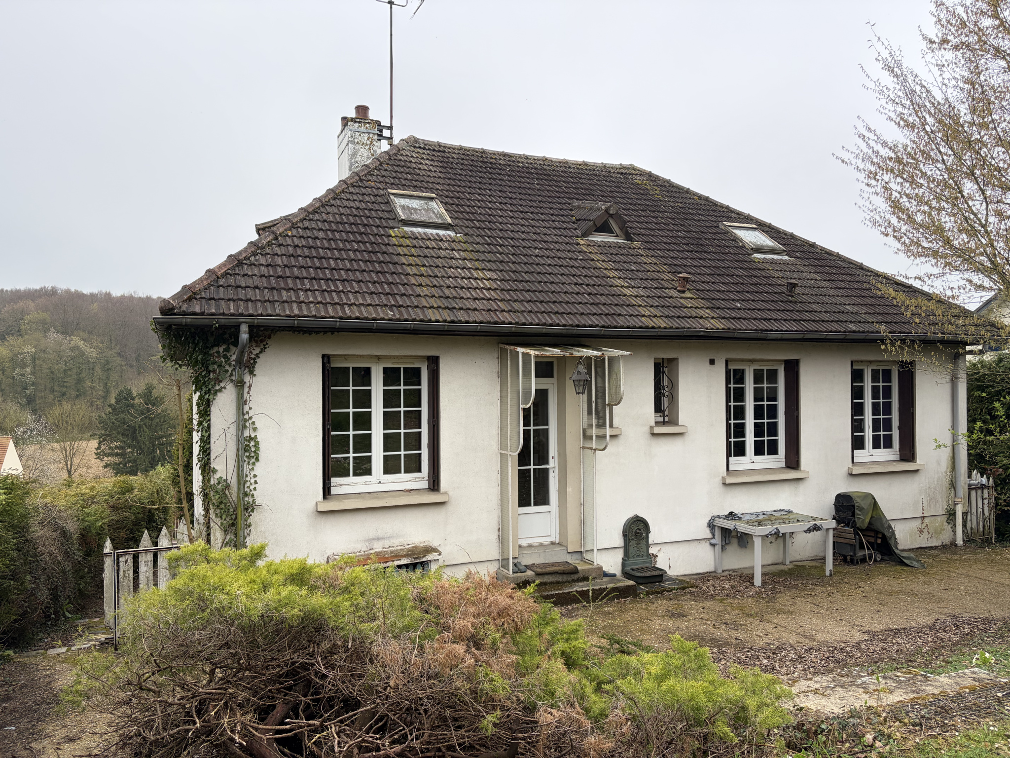 Maison sur sous-sol total à Allonne