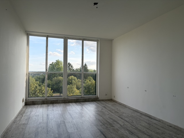F3 de 58 m2 au 2ᵉ étage   Cuisine ouverte US semi-équipée   2 chambres